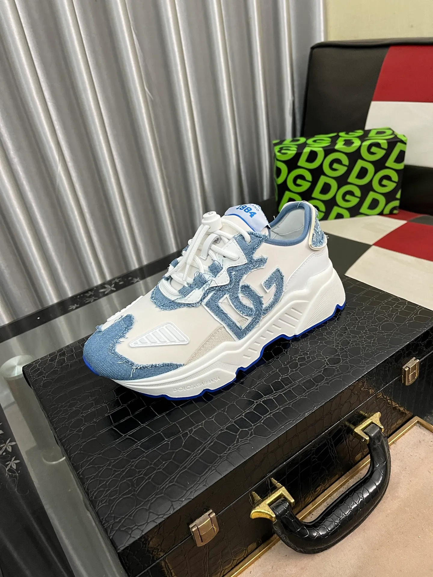 Men's shoes 💰480⌚️⌚️[DG] The latest official high-top casual, men's shoes original quality imported first-layer cowhide stitching ➕Yangli [Proud] In terms of materials and workmanship, it beats all versions on the market 💕The highest quality shipments. Real photos, imported fabrics highlight the unique charm of the brand 😘The shoelaces are also original custom-made 👻Classic lace-up shoes are very comfortable on the feet, size 35-46